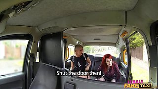 Female faux cab - blonda lesbo cab driver predominates tattooed redhead