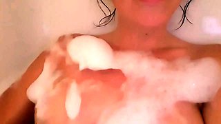Deutsches Teenie-Badewannenmasturbation ASMR