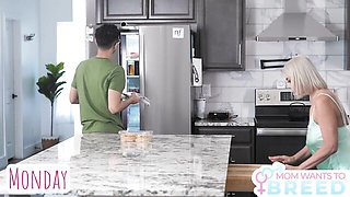 Watch freely Addyson James and Addyson's scene