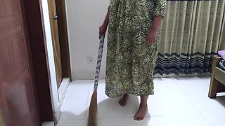 Egyptian Big Ass Hot Bbw Aunty Sweeps The Room When Neighbor Guy Anal Fuck & Gives Cum In Her Ass - Muslim - Huge Boobs