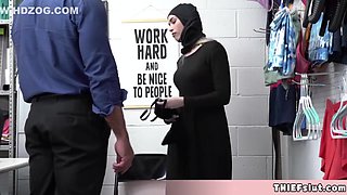 Cute Muslim Chick Tried To Conceal Some Stolen Stuff Un
