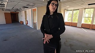 Real estate agent cheats on her boyfriend and gets anal fucked during a viewing by fake clients!!!