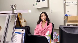 Happy Stepmother In Law Having Fun With Next Door Younger Male College All Time When Beloved Husband Go Work All Day C6e0m1dmr