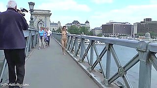 Kinky Babe Tereza - Nude In Public