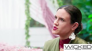 Vanna Bardot Joins The All Girl Foursome To Eat Cunt