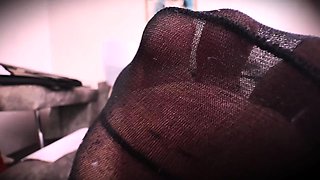 Historias Di Nylon - "Pov A Job With Extra Services
