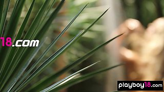 Slender Australian nude blond hair babe swimming