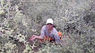 Indian College Girl Kamini Gives Blowjob to Best Friend in Viral Desi Sex Scene