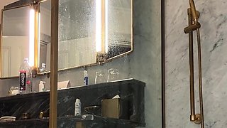 Busty Luna Star Masturbates and Shows All in the Bath