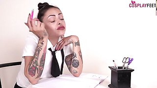 Enticing queen bee's nylon feet dirt