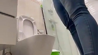 Try to pee like a guy
