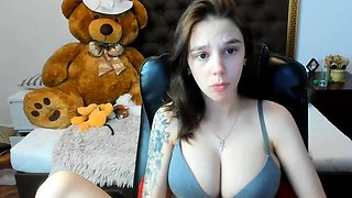 Amateur Big Boobs jerks Big Dick