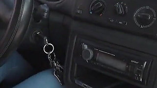 Public Blowjob Turn by Turn During the Car Trip