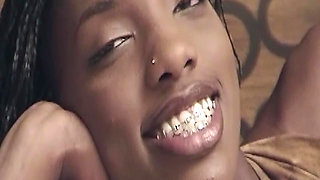Babe Gives Sloppy Drooling Blowjob