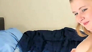 Body Worship and Strip Tease - Live Cam Show