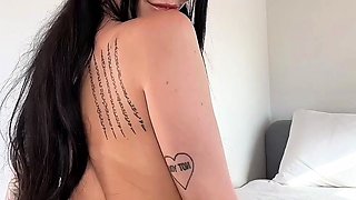 Hot brunette from squirt masturbating on webcam