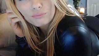Pretty Hot Blonde Cam Babe Masturbate Solo on Cam