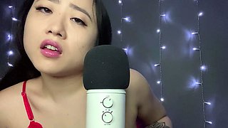 Amateur Webcam Cute Teen Plays Solo