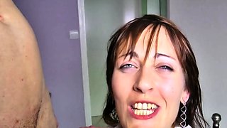Young Nîmes Mom's Wild Anal Adventure in French Heat