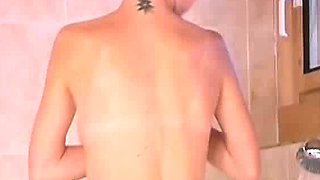 Amateur Webcam Teen Masturbates And Teases