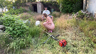 Cranking Cutie in Heels Fails to Start Wet Job Instead