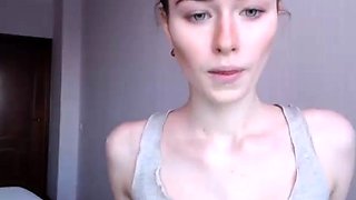 Hot amateur webcam teen masturbates for their fans