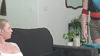 Bi Encouragement Muscle Guy Threesome Double Facial