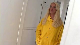 Blonde fucking her new redhead friend