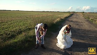 Naughty Bride Gives Sloppy Blowjob In Car On Her Wedding Ride