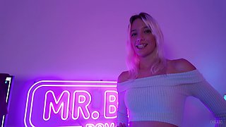 Lewd tart Kenna James xxx clip