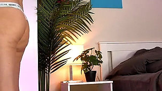 Crazy Jeans Masturbation with the Hottest Take off Her Jeans