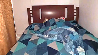 Indian mature woman fucks in her bombay house with her lover a Thai guy