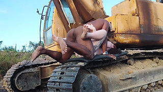 I Went to Check Out the Machine Near My Place and Ended up Fucking the Machine Operator.