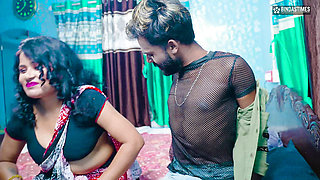 Bade Bade Dudhwali Aunty Ki Chudai Ki Honey Laga Ke Ghapghup ( Hindi Audio )