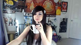Amateur Webcam Teen Masturbates And Teases