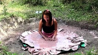 Massive boobs amateur teen Kira Queen fucked outdoors
