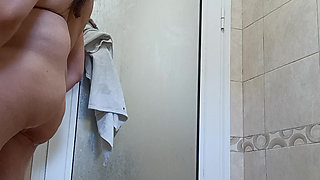 Shaving my hot, sexy and awesome pussy!