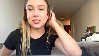 nice nymph floods her room with her splatter