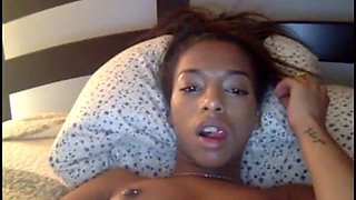 Ebony spreading her pussy: Amateur, Chaturbate  Solo Porn