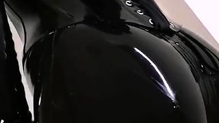 Amateur fetish big booty bitch riding with her bum