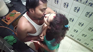 I Fuck My Bhabhi in Kichen Room When She Is Cooking