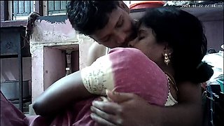 Indian house wife hot kissing ass