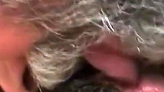 Teen has a very hairy pussy that he likes so much.