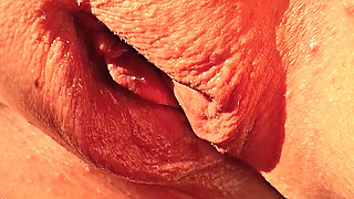 Horny mature, gaping in the garden.