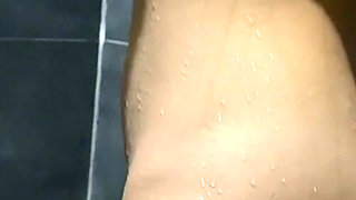 Beautiful and Sexy Kitty Debut by Showering Nude