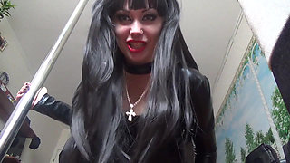 Giantess Goddess Wil Eat You and Crush!!!