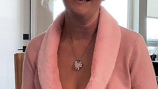 Hot Preview - Tapping My Best Friend's Mom While He's at the Gym
