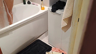 Looking for My Teen Step Sister and Jerking off