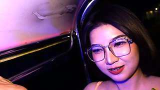 Big tits Thai MILF picked up in a TukTuk