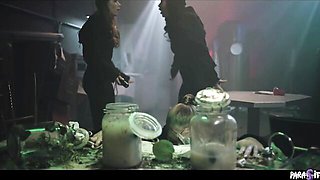 Octavia and Oliver's parasited clip